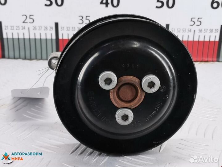 Помпа Volkswagen Polo 3 рест. 2002 03D121005