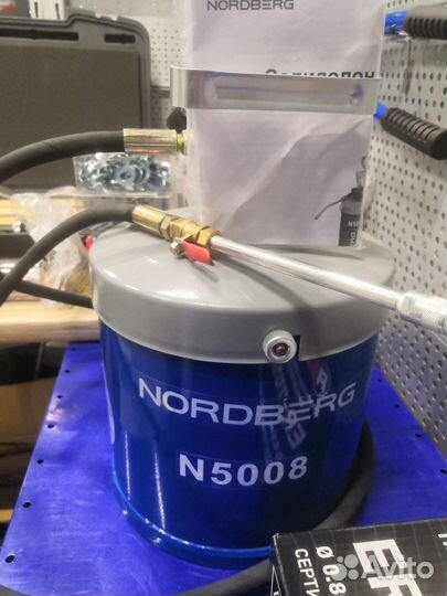Установка для раздачи густой смазки 8 кг N5008