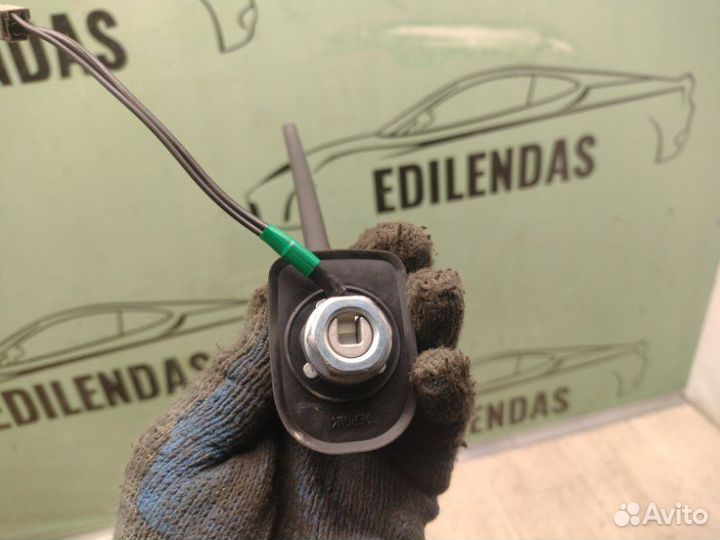 Антенна Nissan Juke F15 2010-2019