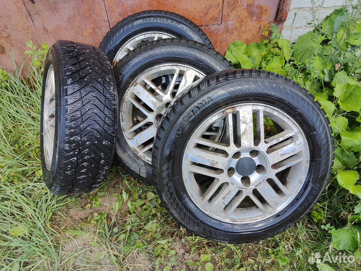 R16 Yokohama Ice Guard IG65 205/60, PCD 5x108 DIA 63.3