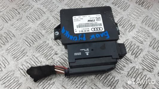 Блок управления ручника (стояночного тормоза) audi