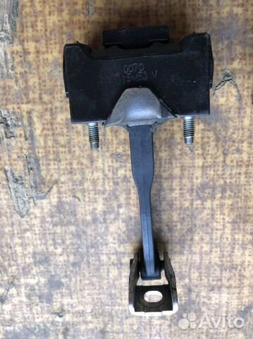 Огранечители открытия передних дверей LADA vesta