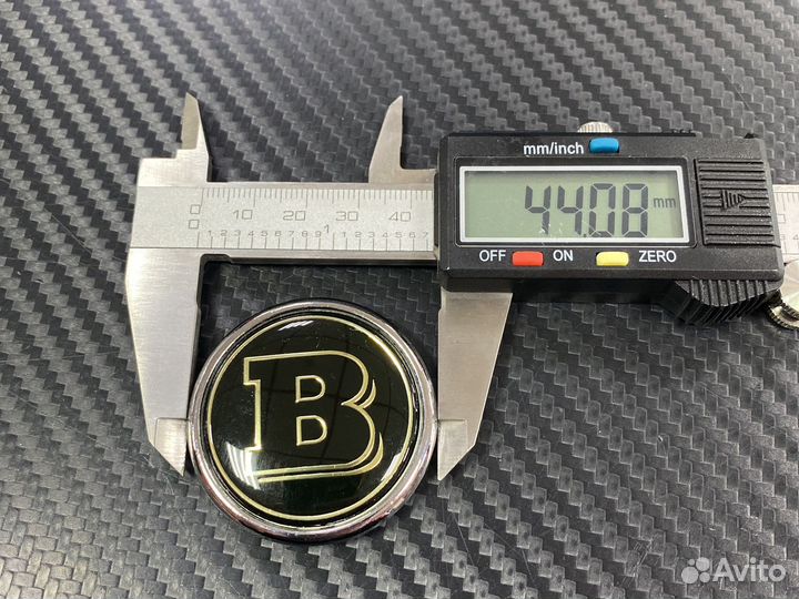 Эмблема капота Brabus 44 мм Mercedes 212