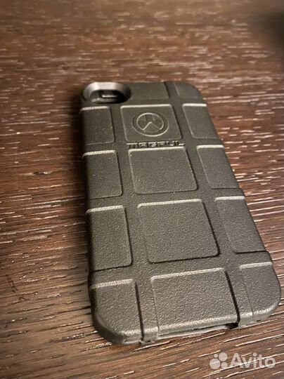 Чехол на iPhone 4s magpul