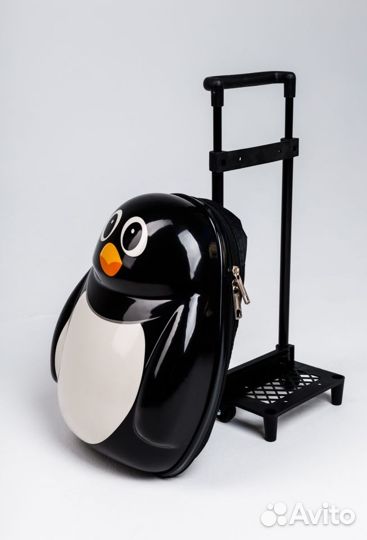 Детский чемодан и рюкзак