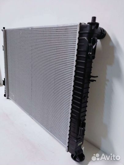 Радиатор охлаждения двигателя Hyundai Sonata DN8