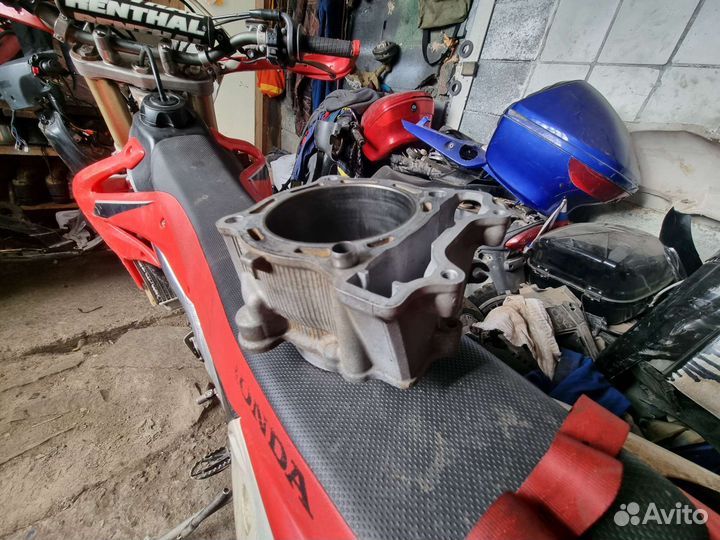 Yamaha Yzf450 08 много запчастей