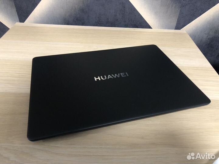 Huawei matebook x pro 2024