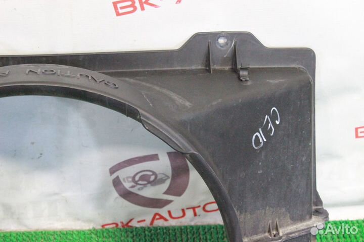 Кожух вентилятора Cadillac Escalade GMT800