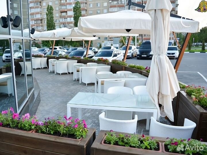 Уличные зонты для кафе в наличии