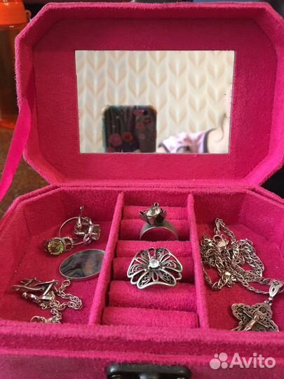 Шкатулка для ювелирных украшений