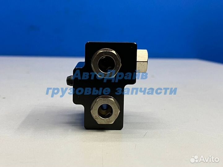 Коннектор насоса подъема кабины Вольво фш фм