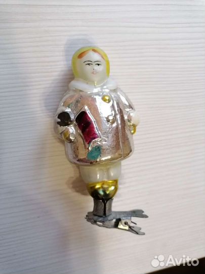 Елочные игрушки СССР девочка с флажком и другие