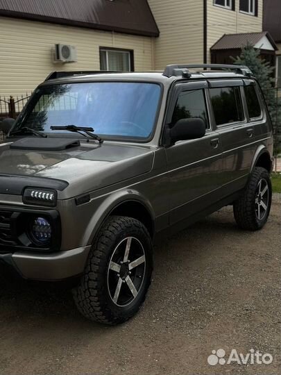 LADA 4x4 (Нива) 1.7 МТ, 2016, 153 057 км