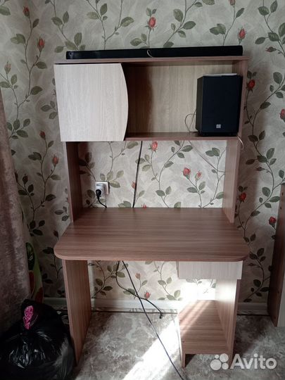 Компьютерный стол