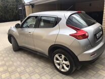 Nissan Juke 1.6 CVT, 2012, 171 000 км, с пробегом, цена 1 040 000 руб.