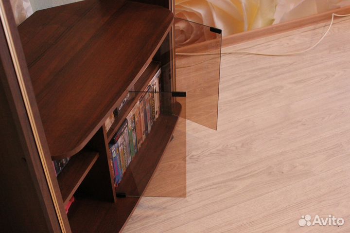 Тумба под телевизор