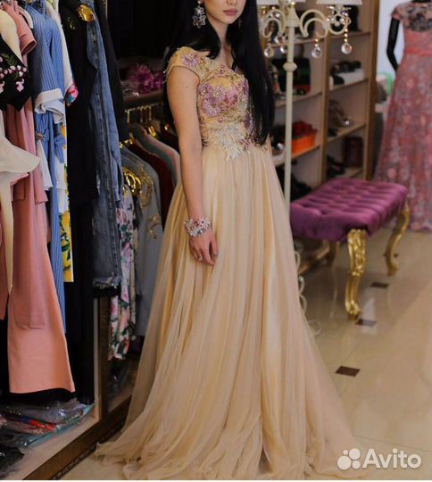 Вечернее платье