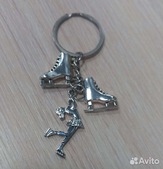 Брелок Фигуристка Фигурное катание Коньки