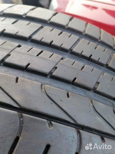 Pirelli P Zero 245/45 R19 и 275/40 R19 102Y