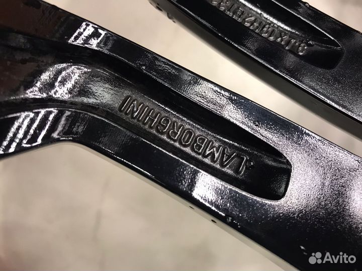 R20 Pirelli P Zero 335/30, PCD 5x112 DIA 57.1