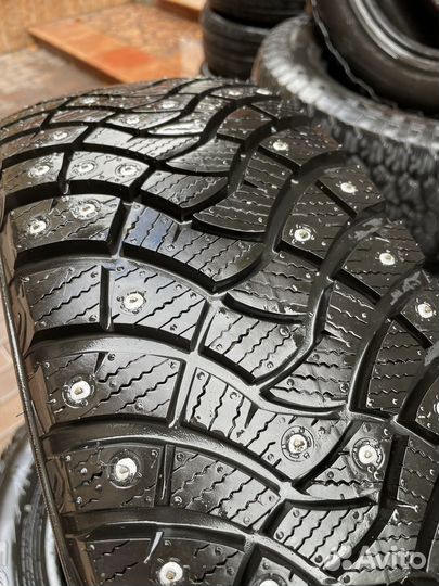 Dunlop SP Winter Ice 03 185/65 R15 92T