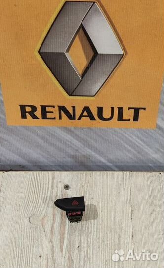 Кнопка аварийной сигнализации Renault kaptur