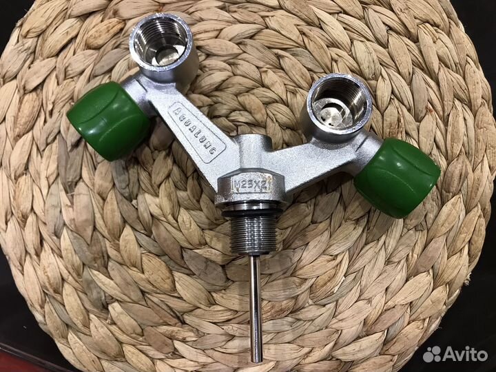 Вентиль Aqua Lung TAG 2 выхода, кислородный