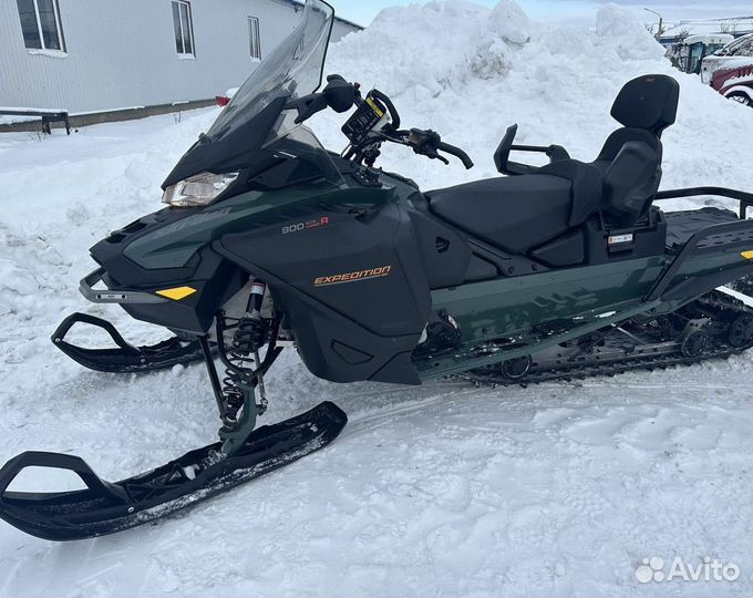 BRP Ski-Doo Expedition SE 900 ACE Turbo R