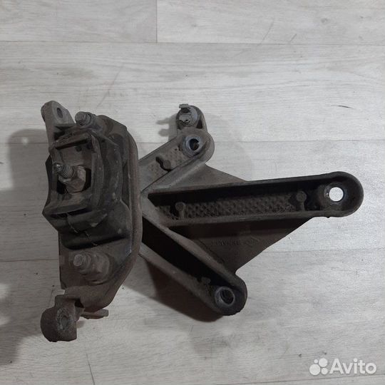 Подушка МКПП LADA Largus 2013