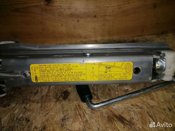 Домкрат оригинал Audi A6 C6 4F