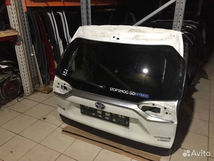 Крышка багажника Тойота Рав 4 50 2019-2022