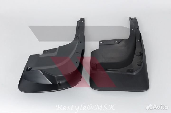 Брызговики Toyota Land Cruiser 200 с16г