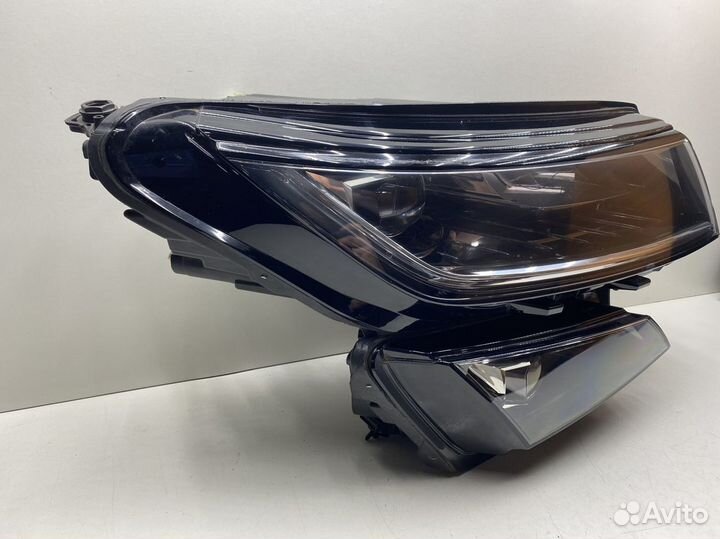 Фара правая Skoda Kodiaq 2017-2021 LED Дорестайл