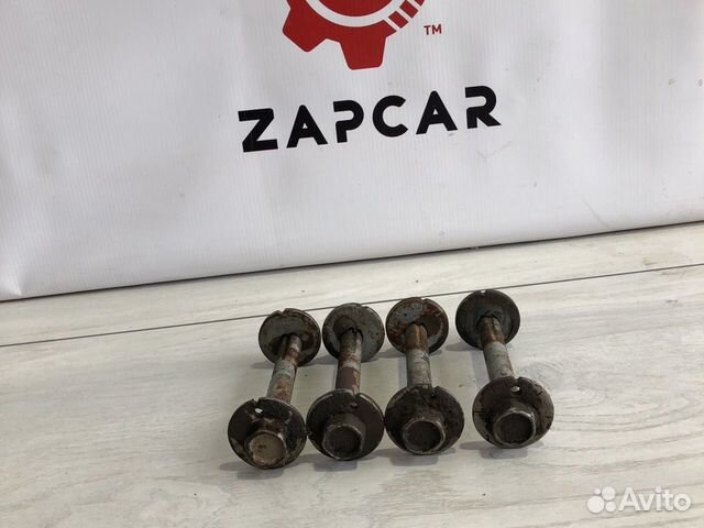 Nissan Patrol Y62 Развальный болт