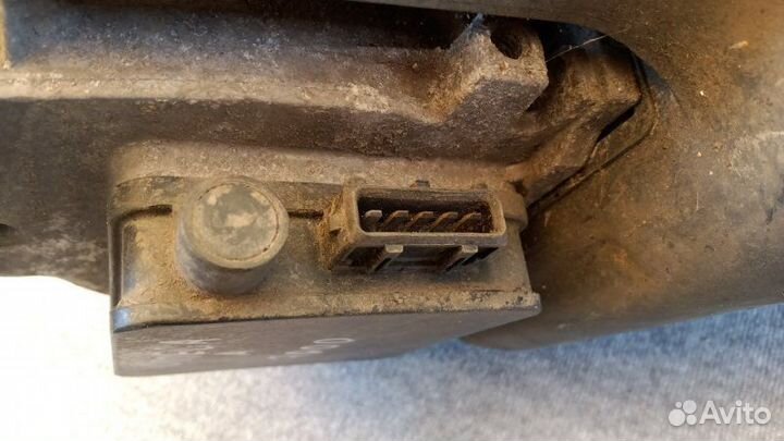 Датчик расхода воздуха Opel Omega А