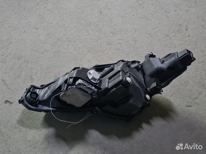 Продам на тойота камри 70, сломаны крепления