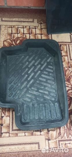 Автомобильные коврики резиновые