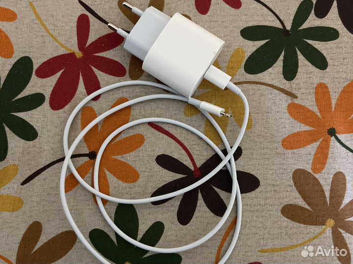 Зарядка на iPhone