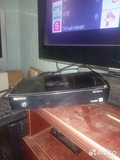 TV Tricolor GS B211