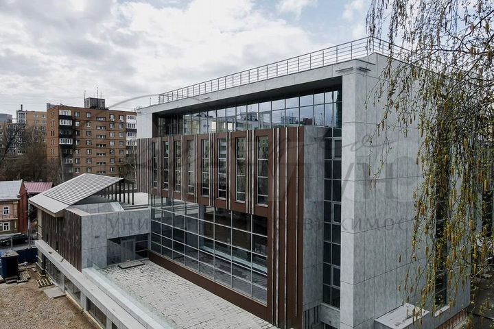 Офис в аренду, 740 м²