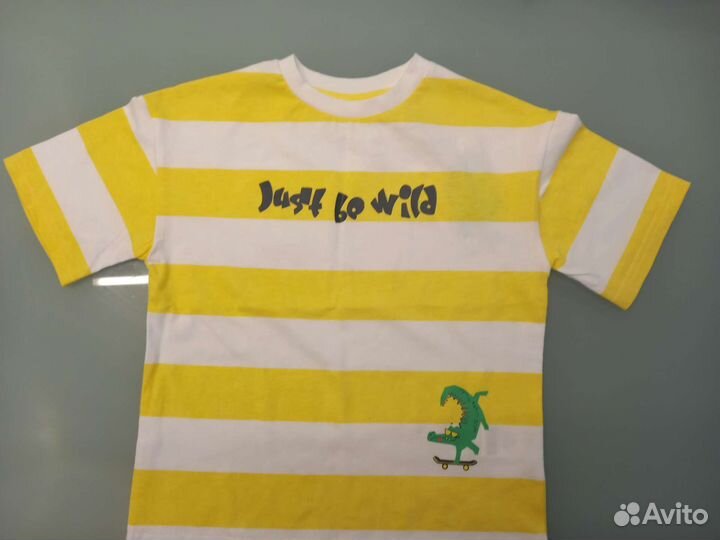 Комплект новых футболок две штуки