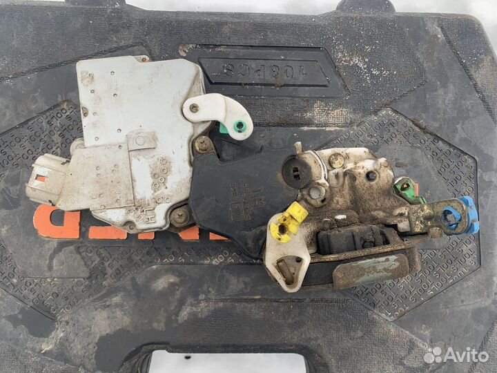 Ручка двери nissan maxima a32 замок