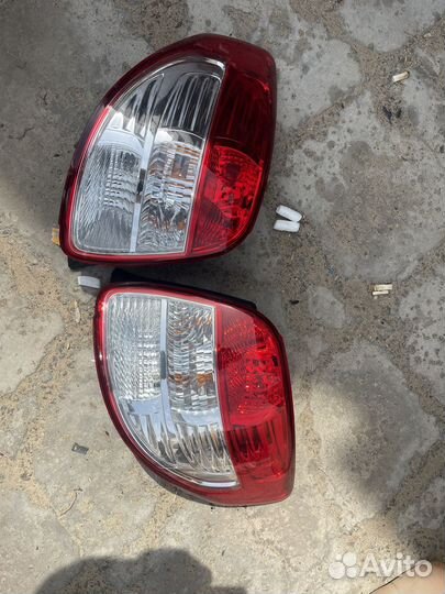 Фонарь задний пара suzuki SX-4 оригинал