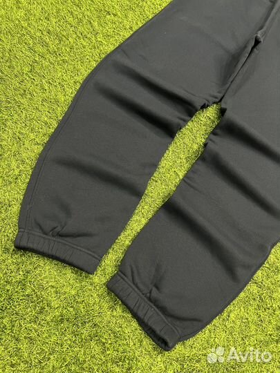 Спортивные штаны reebok широкие уверсайз