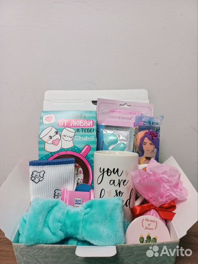 Подарочные наборы боксы на 8 марта Женский подарок