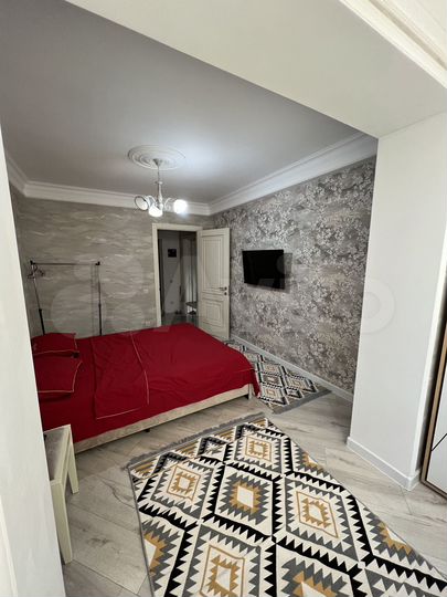 2-к. квартира, 42 м², 2/10 эт.