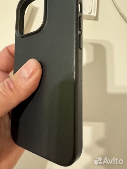 Кожаный чехол на iPhone 14 pro