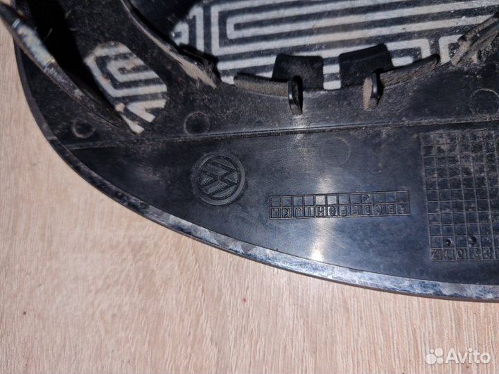 Зеркальный элемент правый Volkswagen Touareg 7L