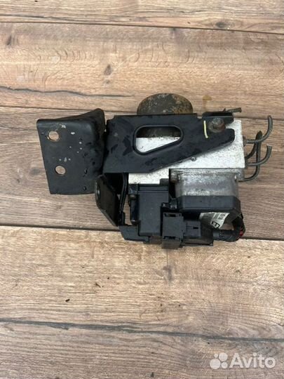 Блок ABS Hyundai Sonata V 2.0 2006